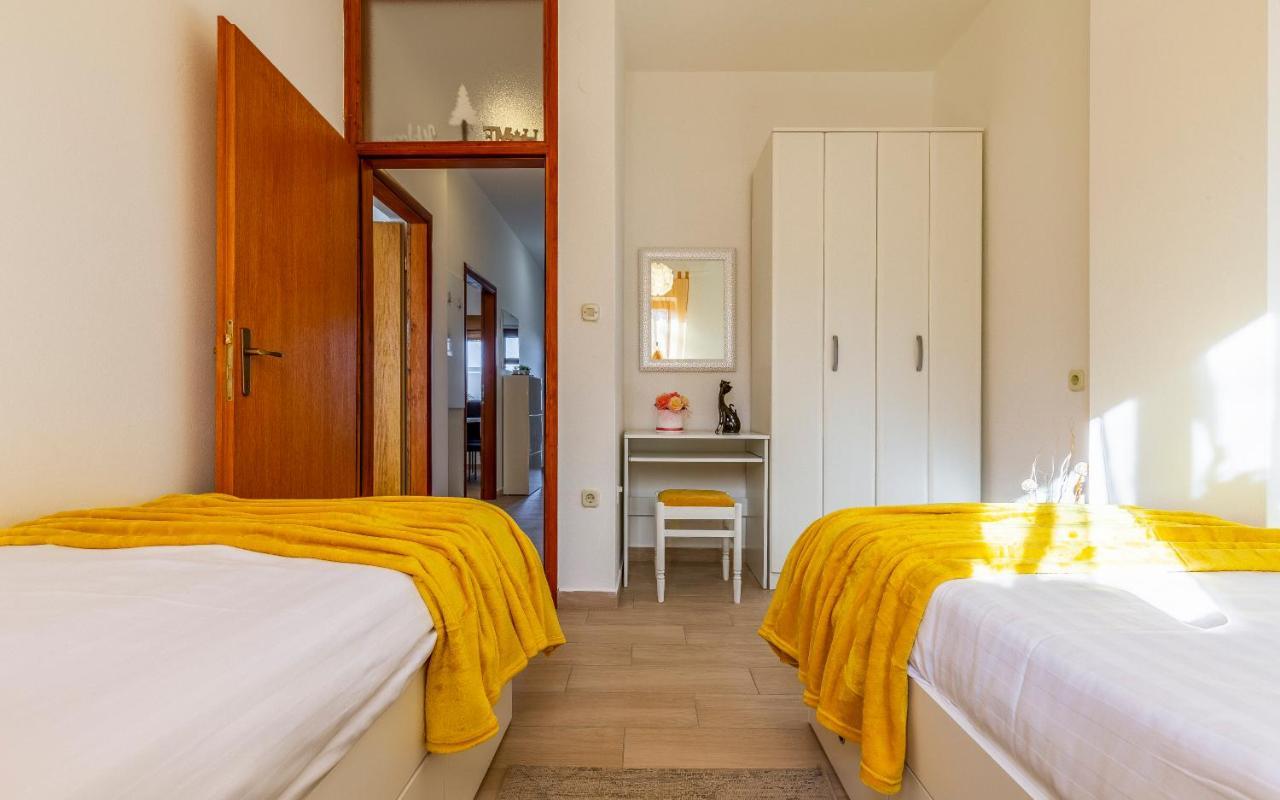 Sweet House With Free Parking Villa Pula Exterior photo