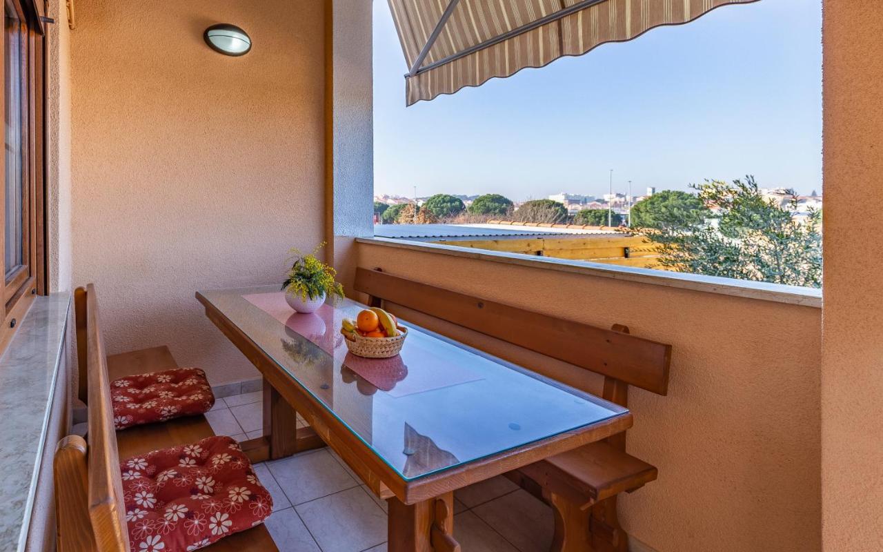 Sweet House With Free Parking Villa Pula Exterior photo