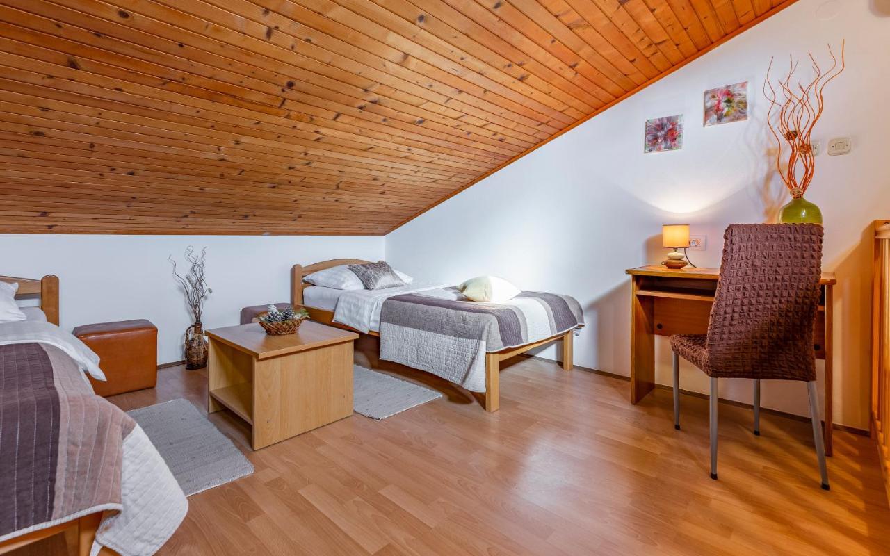 Sweet House With Free Parking Villa Pula Exterior photo