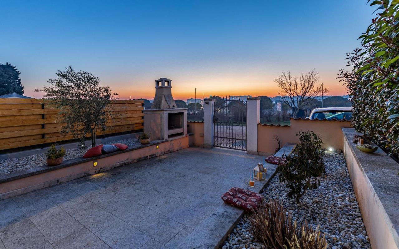 Sweet House With Free Parking Villa Pula Exterior photo